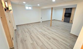 211 New Jersey Ave, Bergenfield, NJ 07621