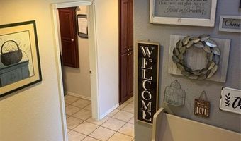 2210 Lakewood Dr, Chickasha, OK 73018
