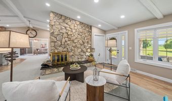 48156 268th St, Brandon, SD 57005