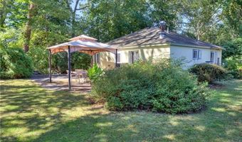 47 Wake Robin Trl, Narragansett, RI 02874