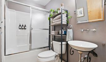 120 S 15th St 301, Airville, PA 15203