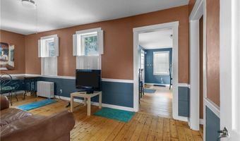26 Perry St 1, Newport, RI 02840
