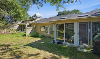 115 Pine Glen Dr, East Greenwich, RI 02818