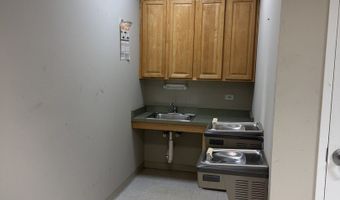 601 W Army Trail Blvd C, Addison, IL 60101