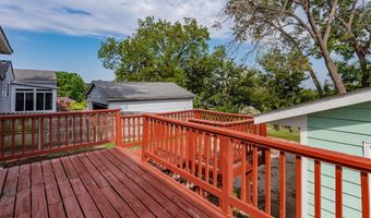412 E Gray St, Des Moines, IA 50315