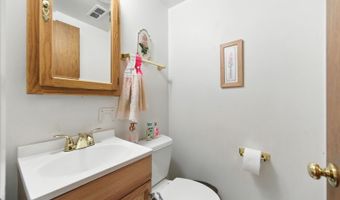 826 S Roosevelt Ave, Arlington Heights, IL 60005