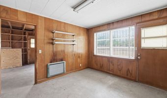 570 W Columbia Ave, Batesburg, SC 29006