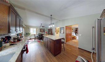 1825 Bayview Dr, Albert Lea, MN 56007
