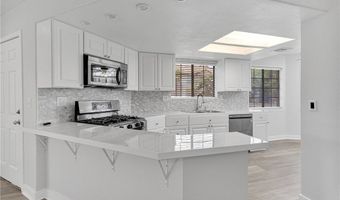 19227 Willow Dr, Apple Valley, CA 92308