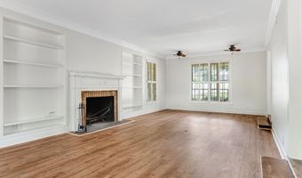 2420 E Alberson Dr, Albany, GA 31721
