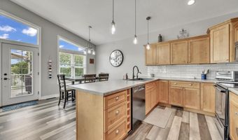 179 Broadway Street E B8, Arnolds Park, IA 51331
