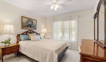 3 Gleneagle Dr, Bedford, NH 03110