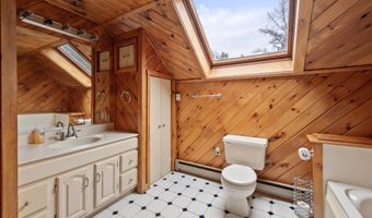 69 Twin View Dr, Carroll, NH 03595