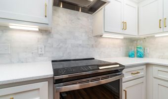 508 Ocean Ridge Dr, Atlantic Beach, NC 28512