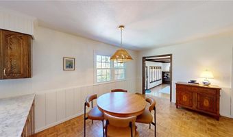 419 Ridge Rd, Albert Lea, MN 56007