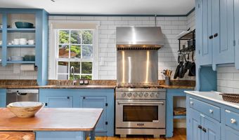123 CORAL St, Beach Haven, NJ 08008