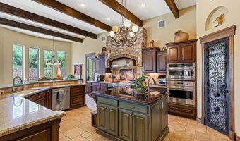 417 Willow Glen Dr, El Paso, TX 79922
