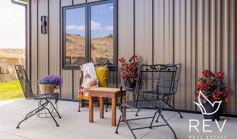 21 Tailwinds Dr, Cody, WY 82414