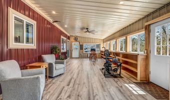 156 Congress St, Belfast, ME 04915