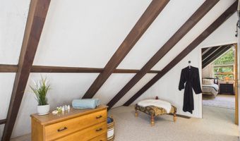 202 Thornberry Ln, Blakeslee, PA 18610