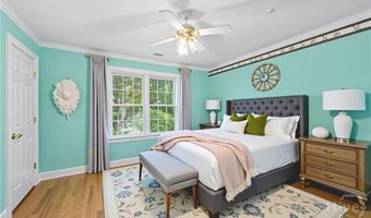 1050 Chestnut Glen Dr, Athens, GA 30606