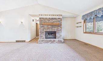 1212 E Fleetwood Cir, Brandon, SD 57005
