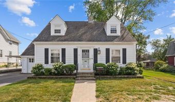 157 Schuyler St, East Providence, RI 02914