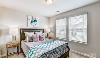 8030 Downy Oak Ln, Charlotte, NC 28269