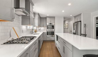 2 High Ridge Rd, Ashland, MA 01721