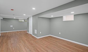 7 YORK Ct, Baltimore, MD 21218