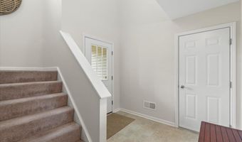 37 Governor Cir, Albany, NY 12208