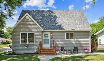 1102 E 2nd St, Anamosa, IA 52205