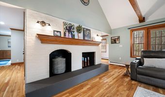43 Darling Parke Dr, Bangor, ME 04401