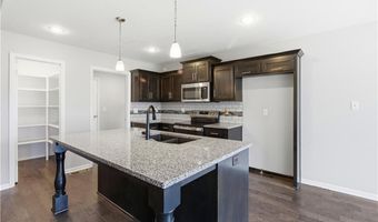 14223 Amanda Ln, Basehor, KS 66007