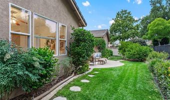 608 Inverlochy Dr, Fallbrook, CA 92028