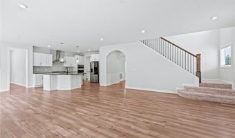 792 NANCY Dr, Aurora, OH 44202