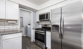 1113 Summer St, Algonac, MI 48001