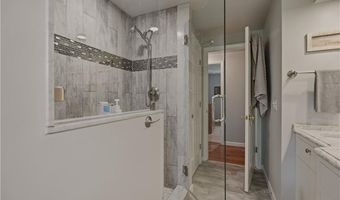11 Carol Ave, Bristol, RI 02809