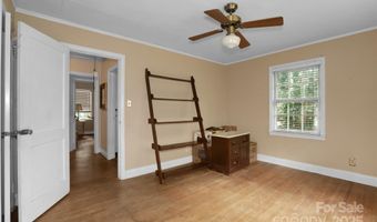 1400 Briar Creek Rd, Charlotte, NC 28205