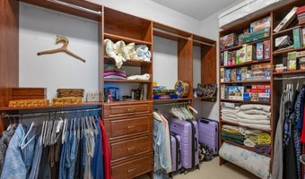 4041 Whitehall Ln, Algonquin, IL 60102