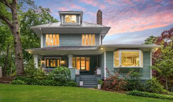 29 Grand Ave, Atlantic Highlands, NJ 07716