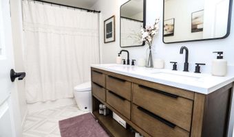 811 S Ibis St, Aberdeen, SD 57401