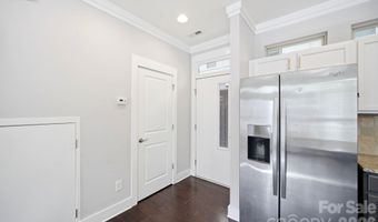 923 Warren Burgess Ln, Charlotte, NC 28205