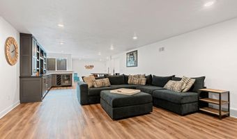 1013 HARVEST Trl, Appleton, WI 54913