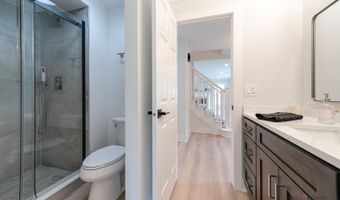 408 W Foxdale Ln, Arlington Heights, IL 60004