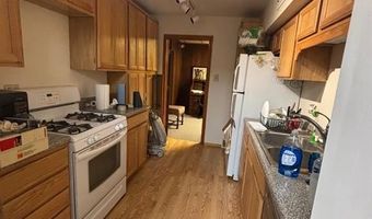 735 Park Dr, Alton, IL 62002