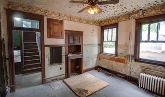 524 E 7th St, Alton, IL 62002