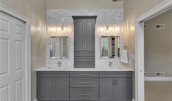 117 Majestic Dr, Adams Twp., PA 16046