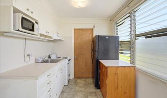320 W Lanai St, Kahului, HI 96732