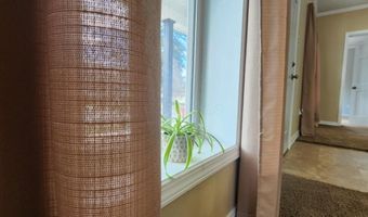 430 N Simon St, Ada, OH 45810